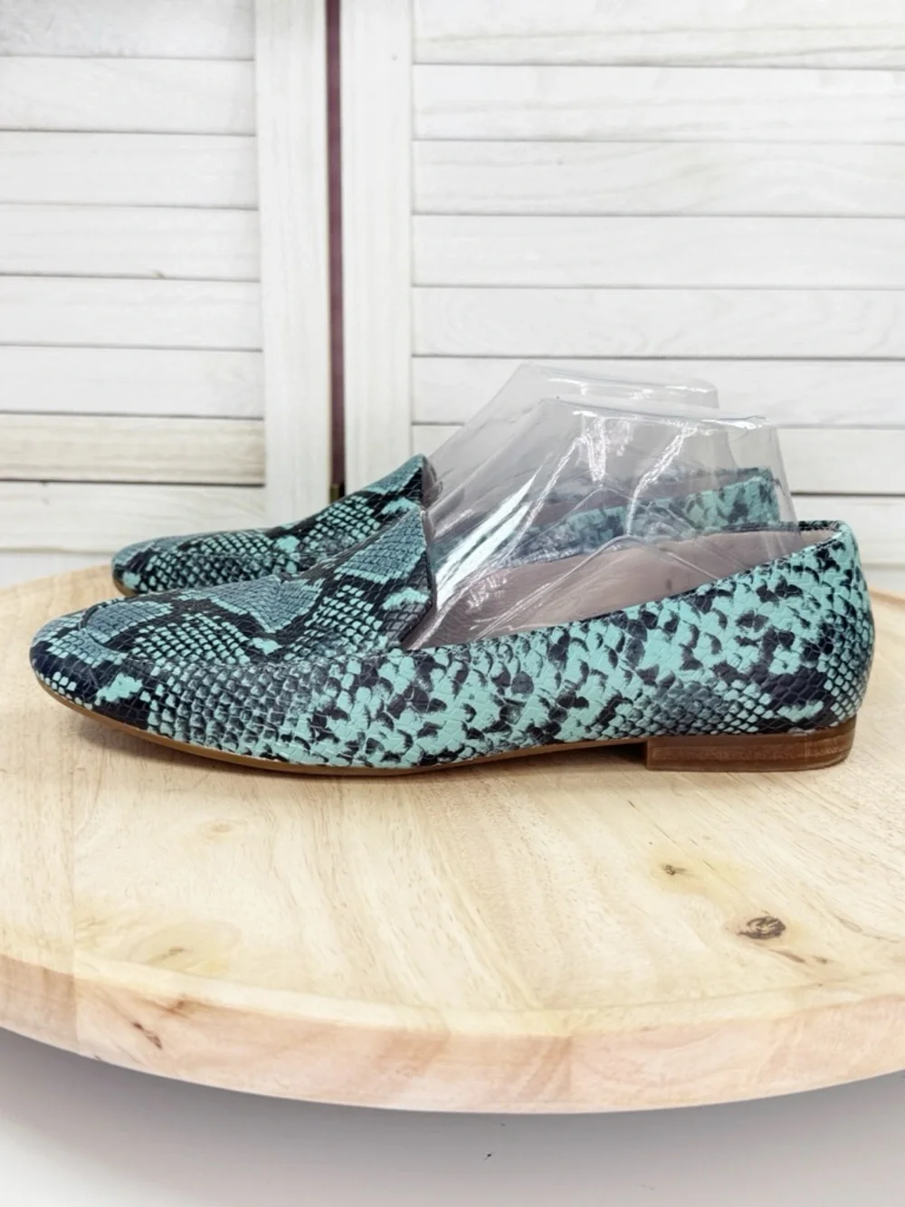 Gianni Bini Turquoise Teal Snakeskin Loafers‎ Flats Leather Size 8